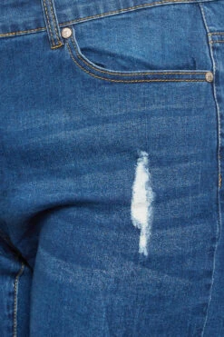 YOURS Curve Blue Distressed Denim Capri Shorts -Luna Looks Zone be8ff405 0b20 4a 174182 Z