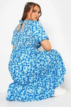 LIMITED COLLECTION Curve Blue Ditsy Print Shirred Midaxi Dress -Luna Looks Zone c4dbe20e 5fcc 47 215539 D
