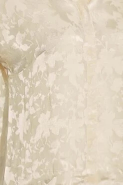 YOURS Curve Cream Satin Leaf Print Shirt -Luna Looks Zone c8700aaa 0e79 42 173860 Z