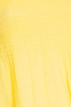 LIMITED COLLECTION Curve Lemon Yellow Shirred Smock Top 9 LIMITED COLLECTION Curve Lemon Yellow Shirred Smock Top -Luna Looks Zone cb74c383 50af 47 217040 Z