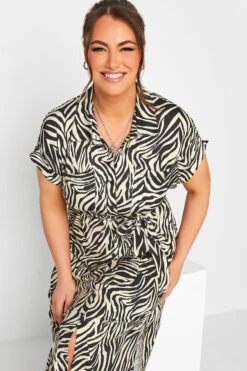 YOURS Curve Black & White Zebra Print Spilt Hem Midaxi Shirt Dress -Luna Looks Zone d37c06db ca8c 4e 302079 D