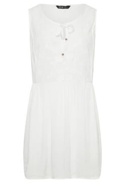 YOURS Curve White Embroidered Peplum Vest Top -Luna Looks Zone de613009 bfa9 45 131847 X
