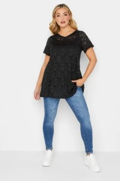 YOURS Curve 2 PACK White & Black Broderie Anglaise Swing V-Neck T-Shirt -Luna Looks Zone dfff9564 fc03 4f 320737 B1