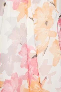 YOURS Curve White Floral Blouse -Luna Looks Zone e0ee02f6 db1a 4a 330078 Z