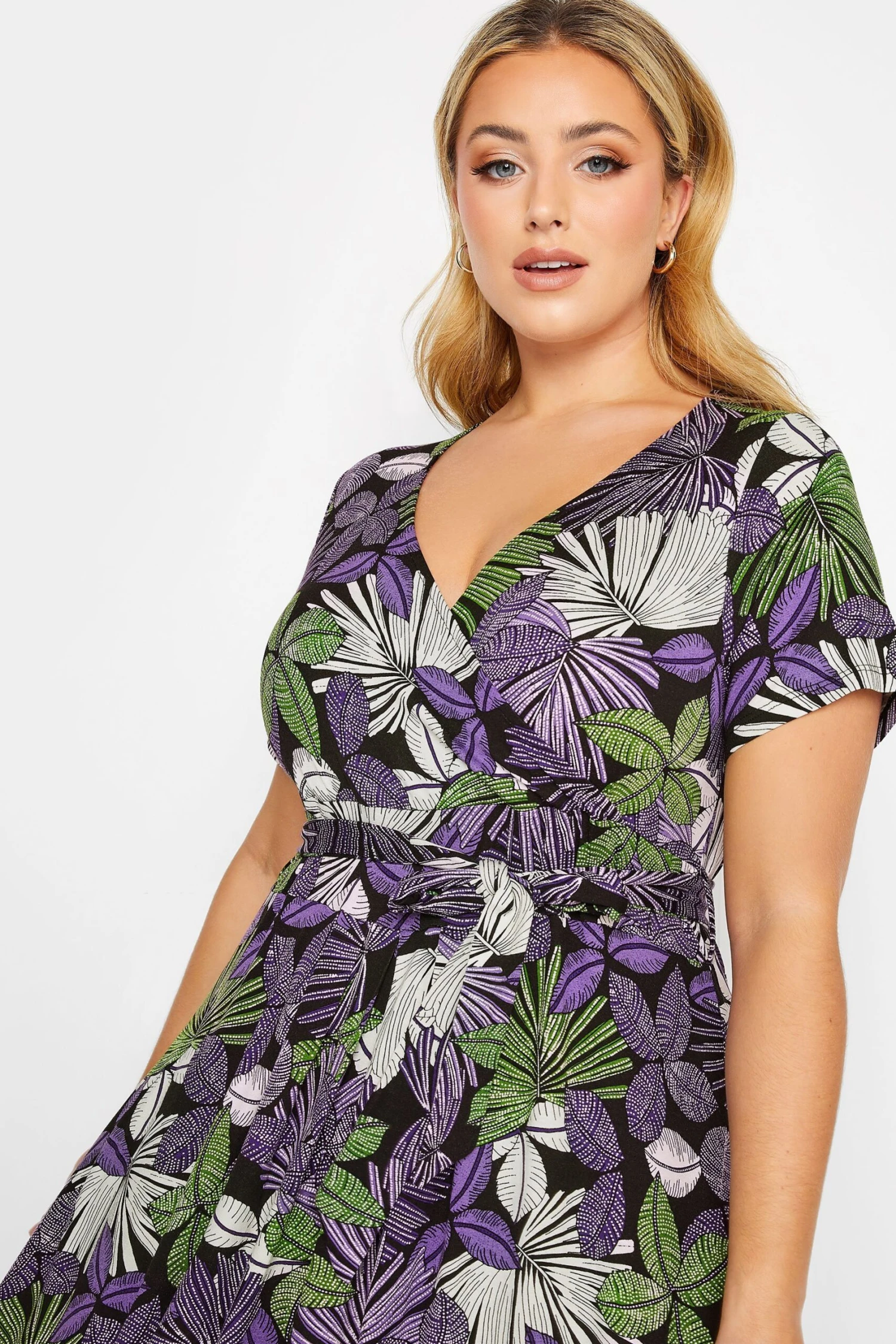 YOURS Curve Purple & Green Leaf Print Maxi Dress 3 YOURS Curve Purple & Green Leaf Print Maxi Dress - Image 3