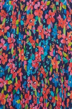 YOURS LONDON Curve Blue Floral Pleated Maxi Dress -Luna Looks Zone e3f76ed0 d462 45 162021 Z