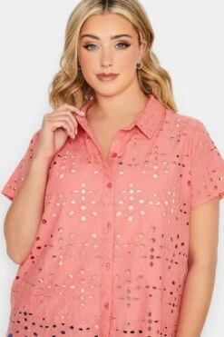 YOURS PETITE Curve Coral Pink Broderie Anglaise Short Sleeve Shirt -Luna Looks Zone e4f96698 e15a 47 174511 D