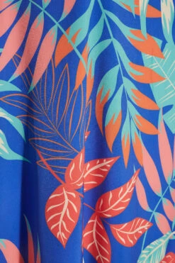 YOURS Curve Blue Leaf Print Collared Tunic Top 9 YOURS Curve Blue Leaf Print Collared Tunic Top -Luna Looks Zone e6251933 adfb 4b 300755 Z