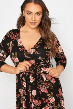 YOURS Curve Black Floral Print Wrap Dress -Luna Looks Zone ea4f4b2c c6c2 44 301402 D