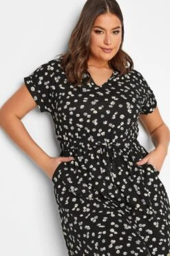YOURS Curve Black Daisy Print Cotton T-Shirt Dress -Luna Looks Zone ef86d4cb b2b6 4a 137305 D