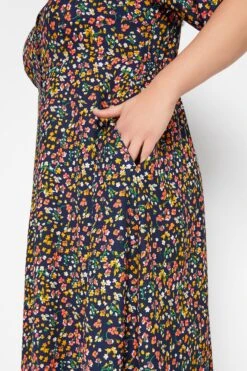 LIMITED COLLECTION Curve Navy Blue Floral Tea Dress -Luna Looks Zone f72dc0c8 9436 4c 217021 D