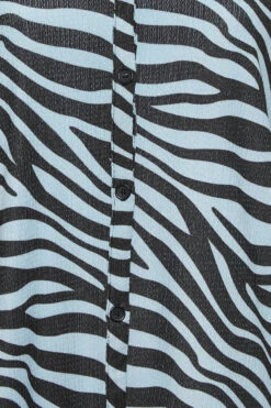 YOURS Curve Blue & Black Zebra Print Shirt -Luna Looks Zone f828761b 20fc 44 301922 Z