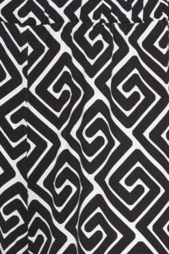 YOURS Curve Black Geometric Print Midaxi Culottes -Luna Looks Zone fa57de87 1aac 4b 144846 Z