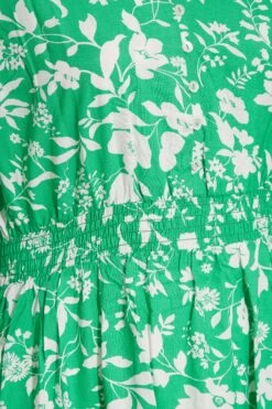 YOURS Curve Green Floral Dipped Hem Dress -Luna Looks Zone fafab65a fb50 44 137119 Z