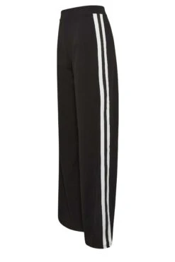 YOURS PETITE Curve Black & White Stripe Wide Leg Trousers 9 YOURS PETITE Curve Black & White Stripe Wide Leg Trousers -Luna Looks Zone fb594b01 ebd0 40 174523 X1