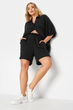 LIMITED COLLECTION Curve Black Crinkle Shorts